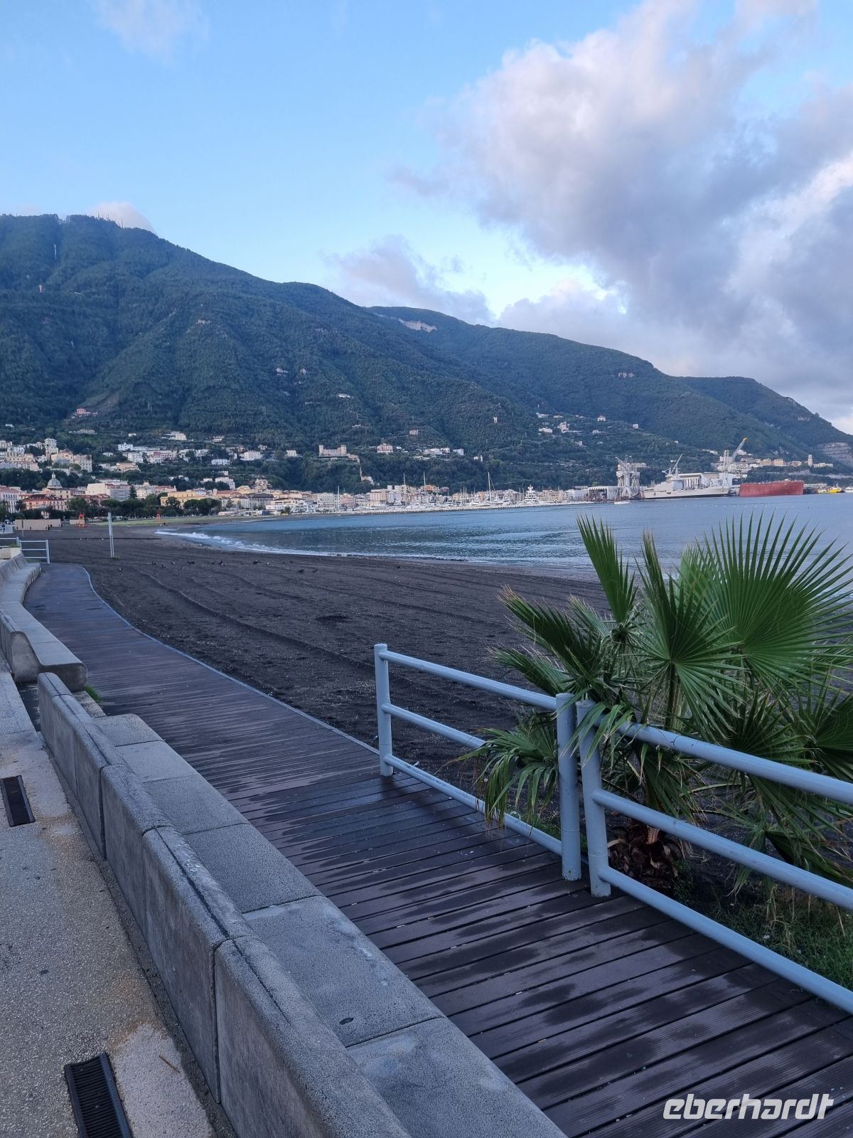 Castellamare di Stabia (Strandpromenade) &ndash; &copy; Katrin Deutschbein (Eberhardt TRAVEL)