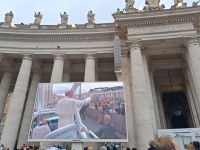 Papst Leo Audienz Petersplatz &ndash; &copy; Anette Rietz (Eberhardt TRAVEL)