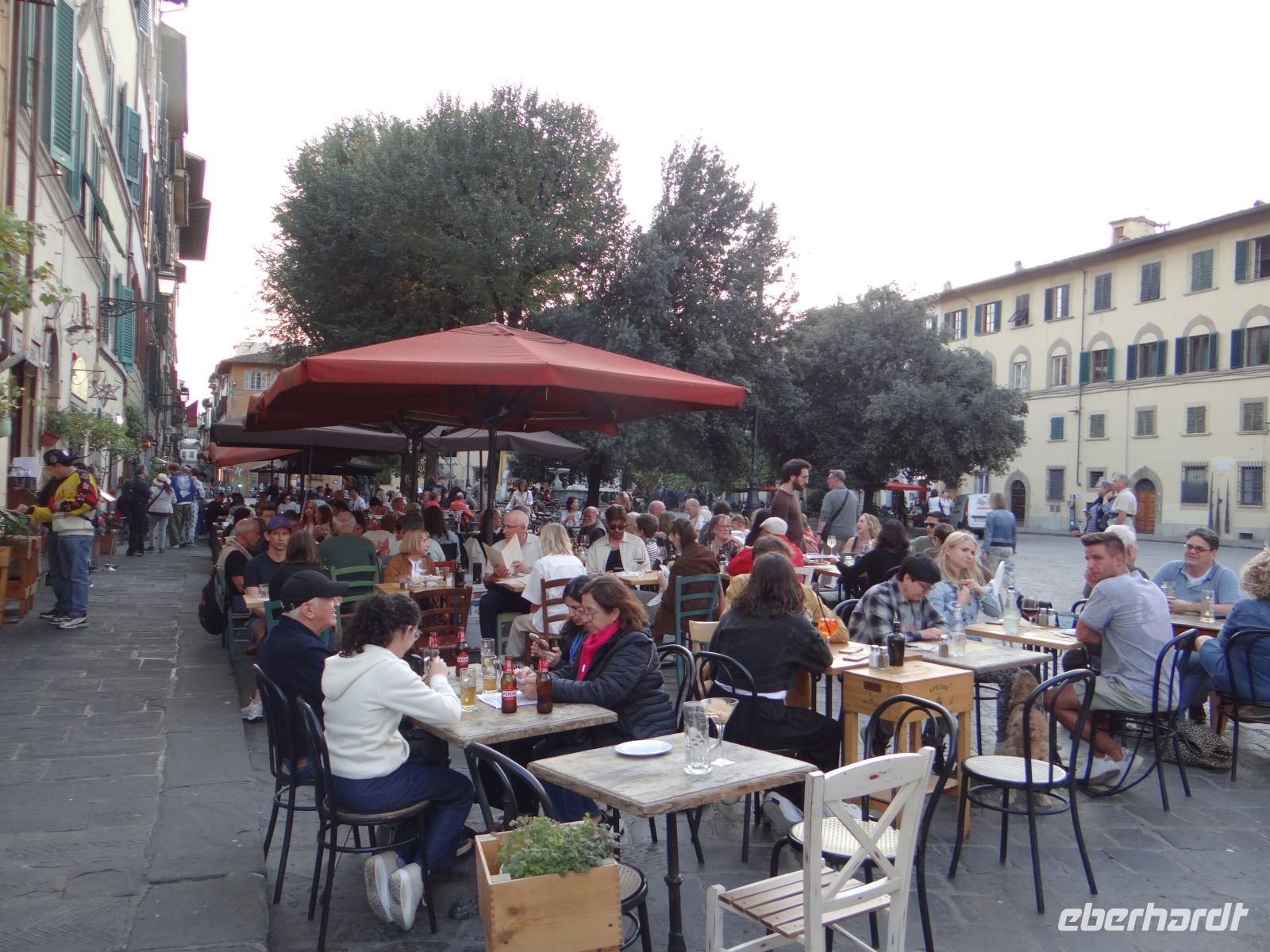 Florenz, Piazza Santo Spirito  &ndash; &copy; Vivian Kreft (Eberhardt TRAVEL)