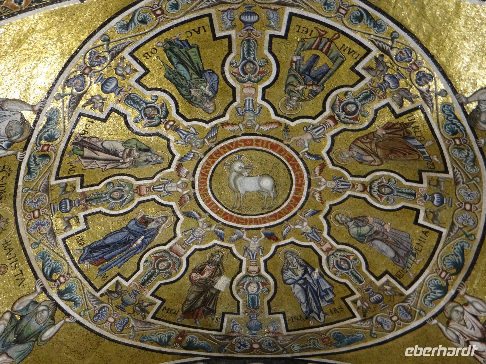 Florenz, venezianische Mosaikkünstler haben das Baptisterium kunstvoll ausgekleidet.  &ndash; &copy; Vivian Kreft (Eberhardt TRAVEL)