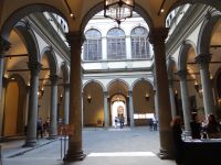 Florenz, Palazzo Strozzi, unten war Platz für die Waren, im ersten Stock wohnte man und ganz oben war die Küche, um der Brandgefahr vorzubeugen. &ndash; &copy; Vivian Kreft (Eberhardt TRAVEL)