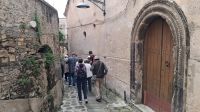Spaziergang durch die Gassen in Castellabate - antike Gebäude &ndash; &copy; Anette Rietz (Eberhardt TRAVEL)