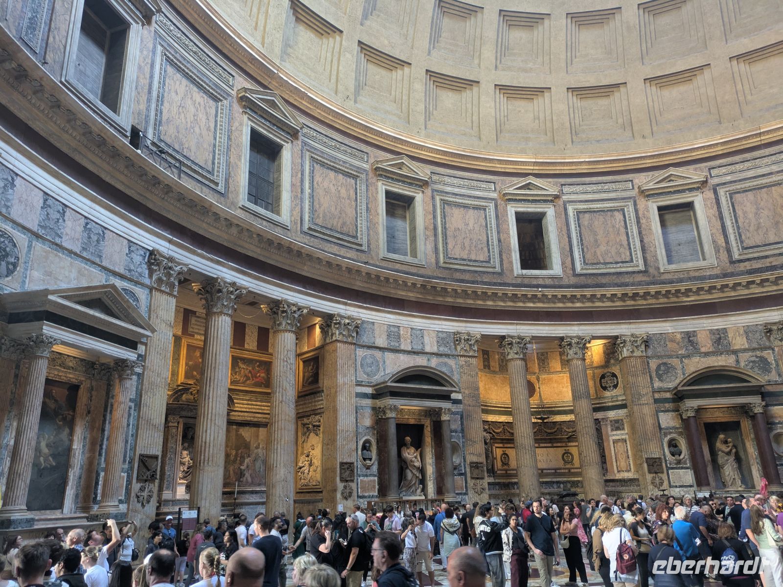 Im Pantheon 2 &ndash; &copy; Günter Thomas Menzel (Eberhardt TRAVEL)