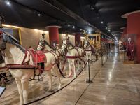 Vatikanische Museen, päpstliche Fahrzeuge &ndash; &copy; Günter Thomas Menzel (Eberhardt TRAVEL)