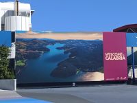 Welcome to Calabria - angekommen am Flughafen Lamezia Terme - Kalabrien &ndash; &copy; Marieta Beck (Eberhardt TRAVEL)
