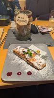 Einkehr zum Mittagessen in der Gampen Alm, Apfelstrudel &ndash; &copy; Natalie Hady (Eberhardt TRAVEL)
