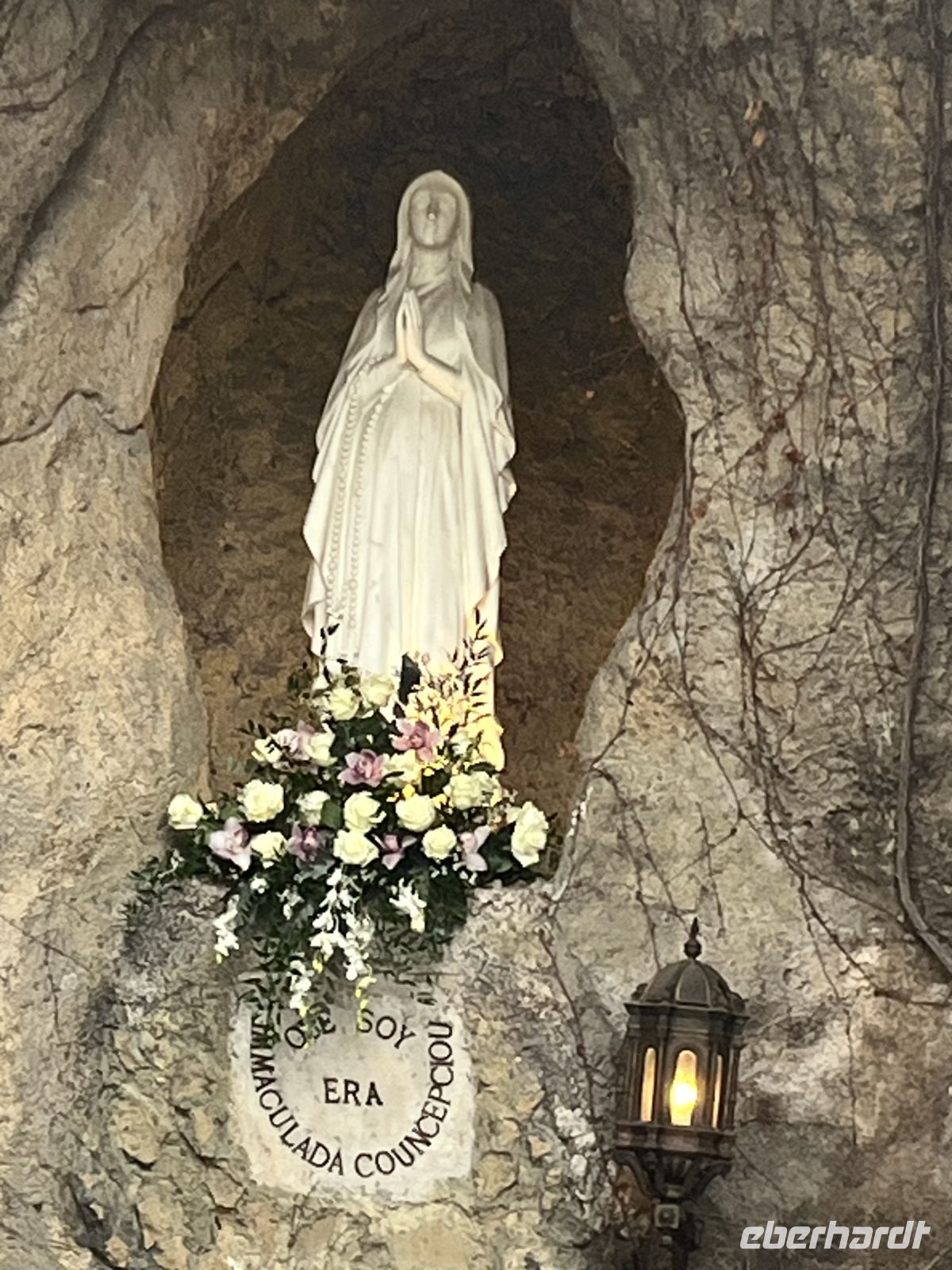 ROM- Besuch Vatikanischen Garten - Lourdes- Grotte &ndash; &copy; Renate Grafe (Eberhardt TRAVEL)