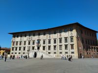 Piazza Cavaliere mit der scuola superiore in Pisa  &ndash; &copy; Monika Cortese (Eberhardt TRAVEL)