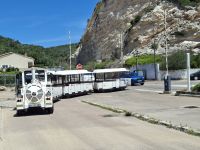 Fahrt mit dem Petit Train in die Oberstadt von Bonifacio... &ndash; &copy; Katrin Deutschbein (Eberhardt TRAVEL)