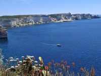 Bonifacio (Blick von der Oberstadt auf die Kalksteinklippen) &ndash; &copy; Katrin Deutschbein (Eberhardt TRAVEL)
