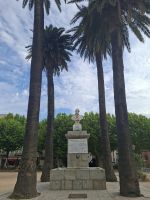 Balagne (L’Île-Rousse - Paoli-Denkmal) &ndash; &copy; Katrin Deutschbein (Eberhardt TRAVEL)