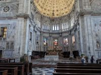 PXL_20260605_091841793.jpg   Prachtvoller Innenraum in der Kathedrale ...
