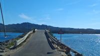 Brücke nach Caprera auf La Maddalena &ndash; &copy; Anette Rietz (Eberhardt TRAVEL)
