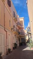 Gasse in Carloforte - Verdauungsspaziergang &ndash; &copy; Anette Rietz (Eberhardt TRAVEL)