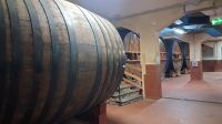 historische Weinfässer bei Sella & Mosca &ndash; &copy; Anette Rietz (Eberhardt TRAVEL)