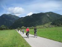 am Avisio entlang &ndash; &copy; Petra Lehe (Eberhardt TRAVEL)