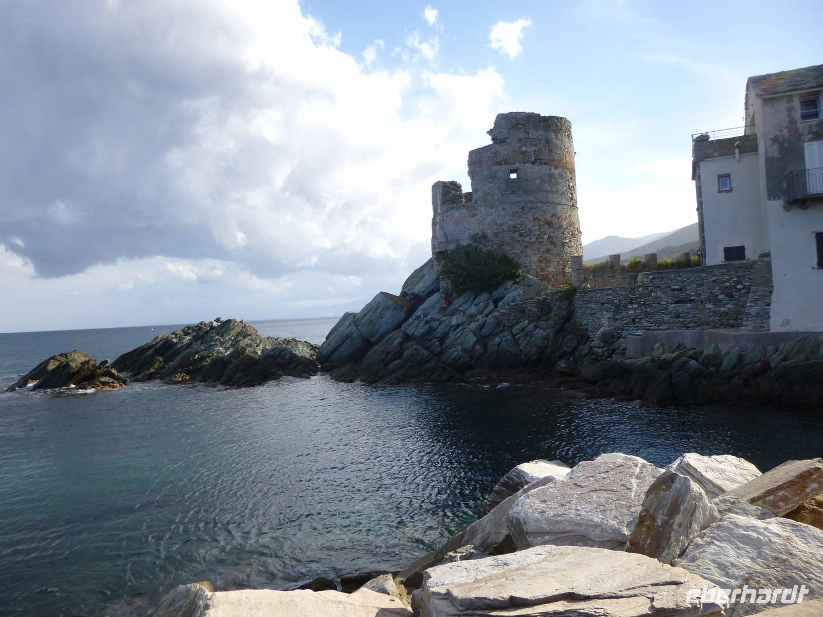 Genueserturm in Erbalunga &ndash; &copy; Angelika Werner (Eberhardt TRAVEL)