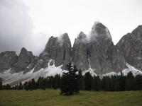 Wanderung am Fuße der Villnösser Geisler Spitzen &ndash; &copy; Annette Zocher (Eberhardt TRAVEL)