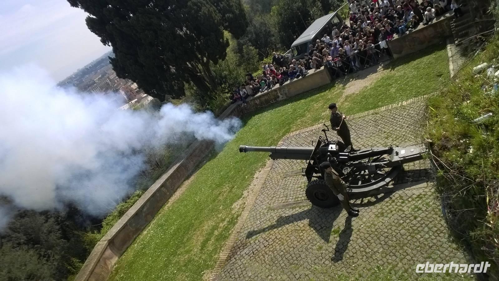 auf dem Gianicolo-Hügel ... (12-Uhr-Kanonenschuss) &ndash; &copy; Katrin Deutschbein (Eberhardt TRAVEL)