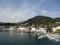 Ischia_Porto &ndash; &copy; Walburga Lindner (Eberhardt TRAVEL)