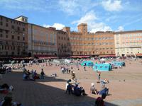 Siena (Piazza del Campo) &ndash; &copy; Katrin Deutschbein (Eberhardt TRAVEL)