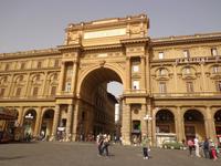 Piazza Republika in Florenz &ndash; &copy; Gabriele Schwarze (Eberhardt TRAVEL)