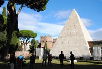 Cestius Pyramide &ndash; &copy; Philipp Schmitz (Eberhardt TRAVEL)