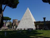 Cestius-Pyramide &ndash; &copy; Philipp Schmitz (Eberhardt TRAVEL)