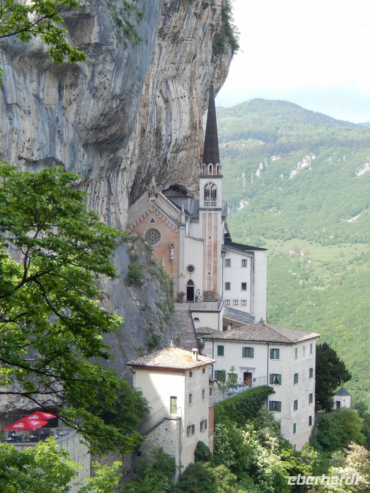 Wallfahrtskirche Madonna della Corona &ndash; &copy; Rico Manns (Eberhardt TRAVEL)