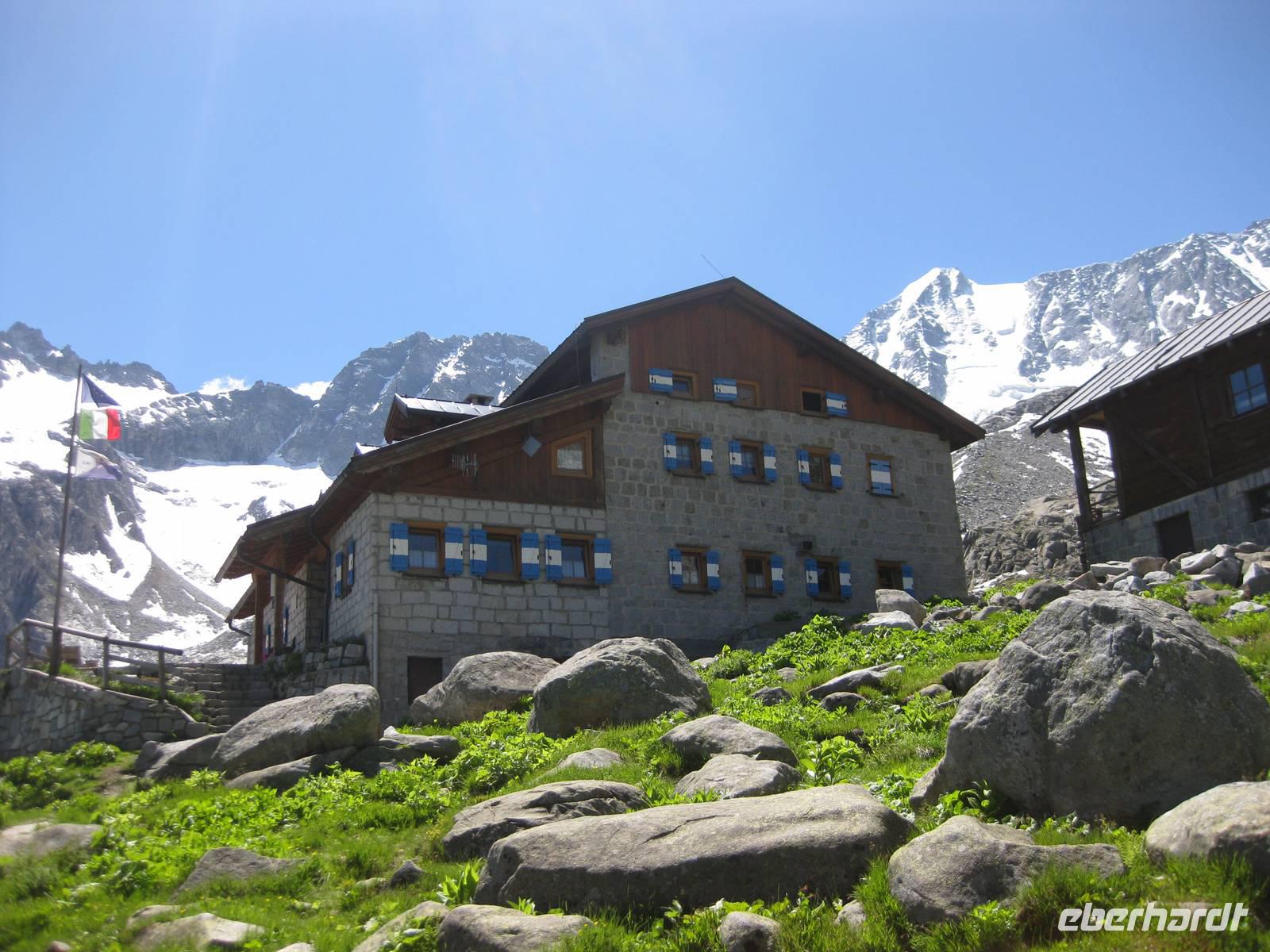 Denza Hütte (2298 m) &ndash; &copy; Annette Zocher (Eberhardt TRAVEL)