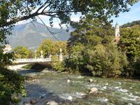 Meran (Postbrücke) &ndash; &copy; Katrin Deutschbein (Eberhardt TRAVEL)