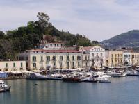Forio &ndash; &copy; Betina Marinow (Eberhardt TRAVEL)