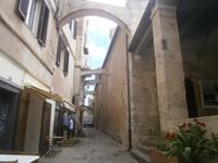 Schmale Gassen in Bonofacio &ndash; &copy; Gabriele Schwarze (Eberhardt TRAVEL)
