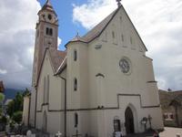 Kirche von Dorf Tirol &ndash; &copy; Annett Haußig (Eberhardt TRAVEL)