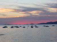 Porticcio - Sonnenuntergang mit Blutinseln &ndash; &copy; Claudia Bernhardt (Eberhardt TRAVEL)
