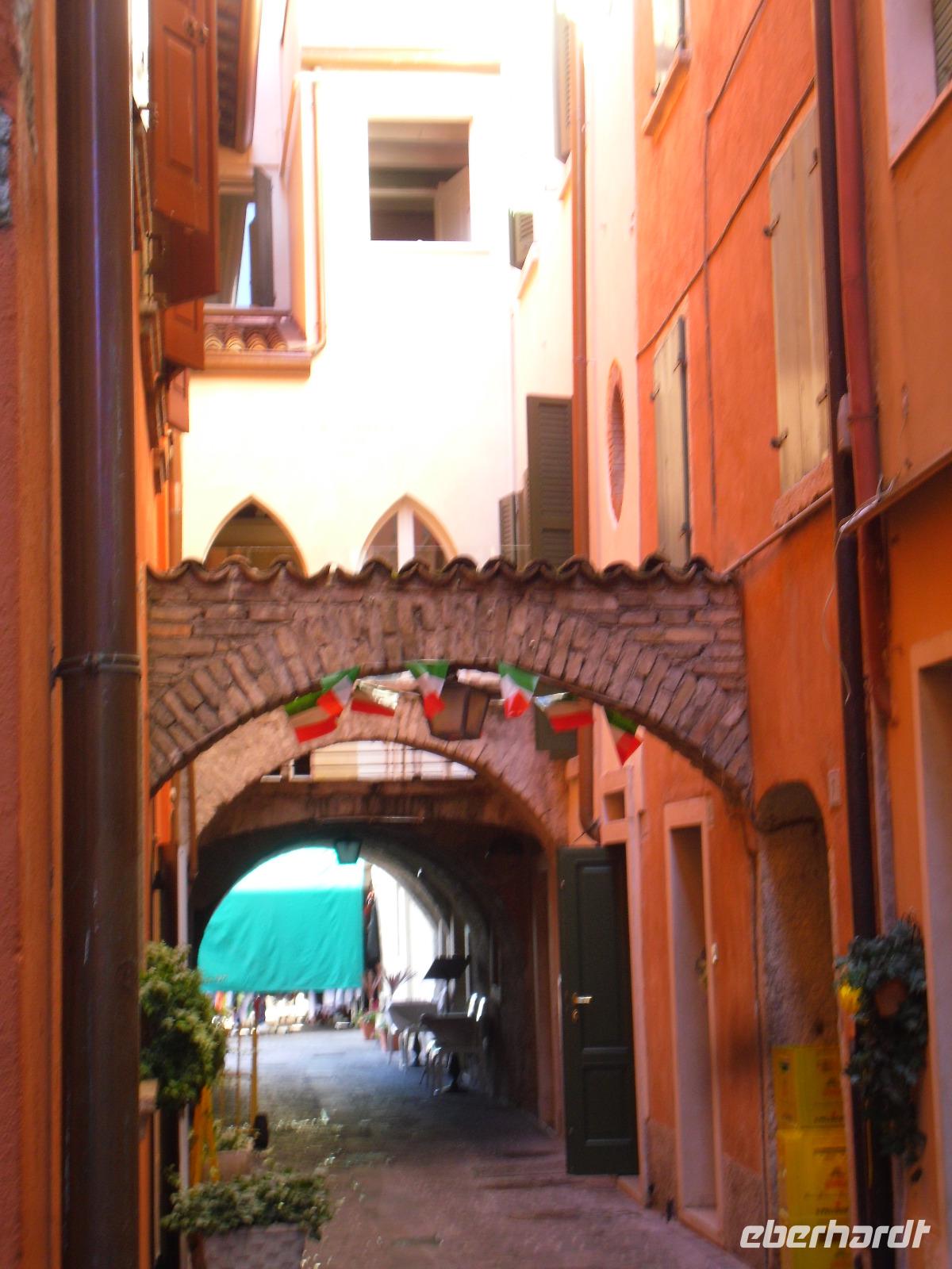 Gardasee (Garda - Altstadt) &ndash; &copy; Katrin Deutschbein (Eberhardt TRAVEL)
