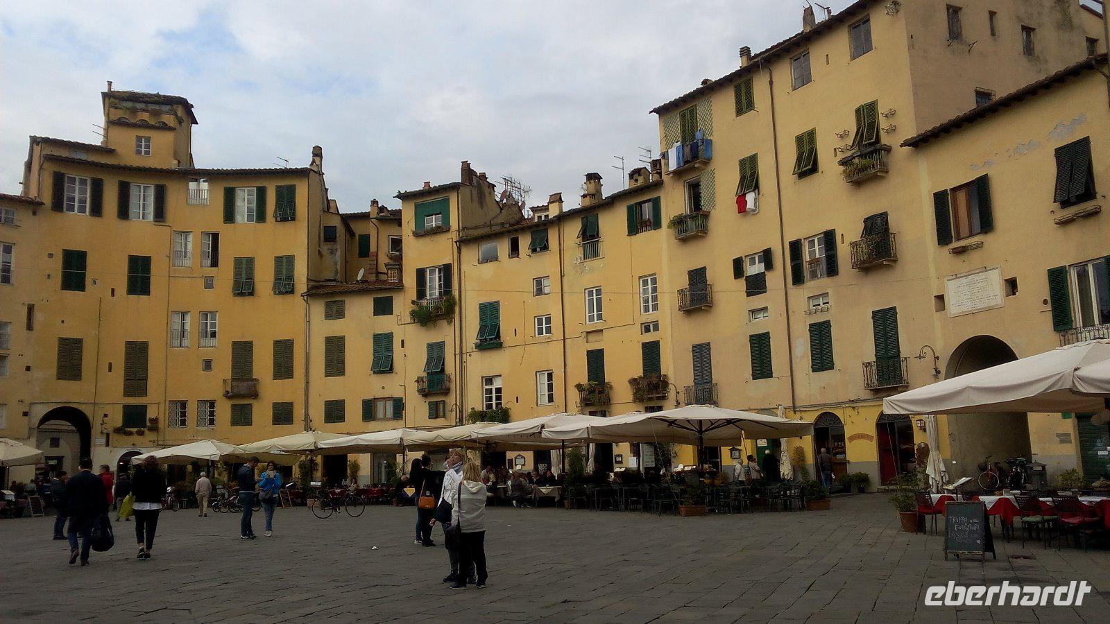 Lucka, Stadtführung mit Nada,Piazza dell'anfiteatro &ndash; &copy; Gisela Gerlach (Eberhardt TRAVEL)