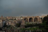Rom - Forum Romanum - Palatin - Einer der sieben Hügel Roms bei Gewitterstimmung &ndash; &copy; Martin Büchner (Eberhardt TRAVEL)