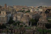 Rom - Forum Romanum - Palatin - Einer der sieben Hügel Roms bei Gewitterstimmung &ndash; &copy; Martin Büchner (Eberhardt TRAVEL)