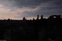 Rom - Forum Romanum - Palatin - Einer der sieben Hügel Roms bei Gewitterstimmung - Blick zum Petersdom &ndash; &copy; Martin Büchner (Eberhardt TRAVEL)
