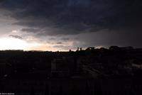 Rom - Forum Romanum - Palatin - Einer der sieben Hügel Roms bei Gewitterstimmung - Blick zum Petersdom &ndash; &copy; Martin Büchner (Eberhardt TRAVEL)