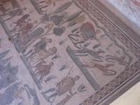 Villa Romana del Casale - Fußbodenmosaik Jagdszenen &ndash; &copy; Annette Zocher (Eberhardt TRAVEL)
