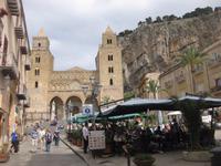 Cefalu - Piazza del Duomo &ndash; &copy; Annette Zocher (Eberhardt TRAVEL)