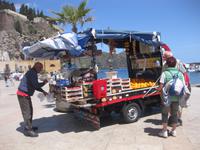 Lipari - fahrender Obst- und Gemüsehändler &ndash; &copy; Annette Zocher (Eberhardt TRAVEL)
