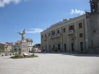 Montalbano Elicona - Rathaus &ndash; &copy; Annette Zocher (Eberhardt TRAVEL)