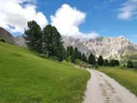 Wandern in Südtirol (Italien) – Dolomiten Wanderreise in Sterzing Astjoch – Sellajoch – Seiser Alm – Gemeinschaftsalm Fane – Burkhardtsklamm – Ratschinger Almenweg – Tatschsp (85) &ndash; &copy; Benjamin Rodriguez Manzanares (Eberhardt TRAVEL)