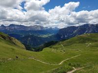 Wandern in Südtirol (Italien) – Dolomiten Wanderreise in Sterzing Astjoch – Sellajoch – Seiser Alm – Gemeinschaftsalm Fane – Burkhardtsklamm – Ratschinger Almenweg – Tatschsp (102) &ndash; &copy; Benjamin Rodriguez Manzanares (Eberhardt TRAVEL)