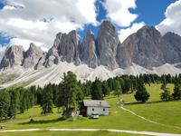 Wandern in Südtirol (Italien) – Dolomiten Wanderreise in Sterzing Astjoch – Sellajoch – Seiser Alm – Gemeinschaftsalm Fane – Burkhardtsklamm – Ratschinger Almenweg – Tatschsp (143) &ndash; &copy; Benjamin Rodriguez Manzanares (Eberhardt TRAVEL)