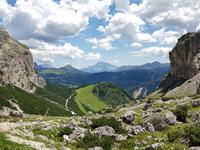 Wandern in Südtirol (Italien) – Dolomiten Wanderreise in Sterzing Astjoch – Sellajoch – Seiser Alm – Gemeinschaftsalm Fane – Burkhardtsklamm – Ratschinger Almenweg – Tatschsp (406) &ndash; &copy; Benjamin Rodriguez Manzanares (Eberhardt TRAVEL)