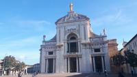 Basilika Santa Maria degli Angeli bei Assisi &ndash; &copy; Katrin Deutschbein (Eberhardt TRAVEL)